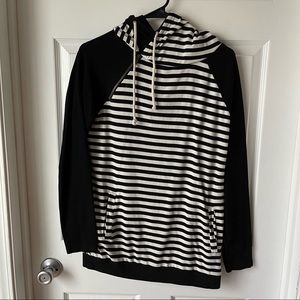 Black&White Striped Sweatshirt